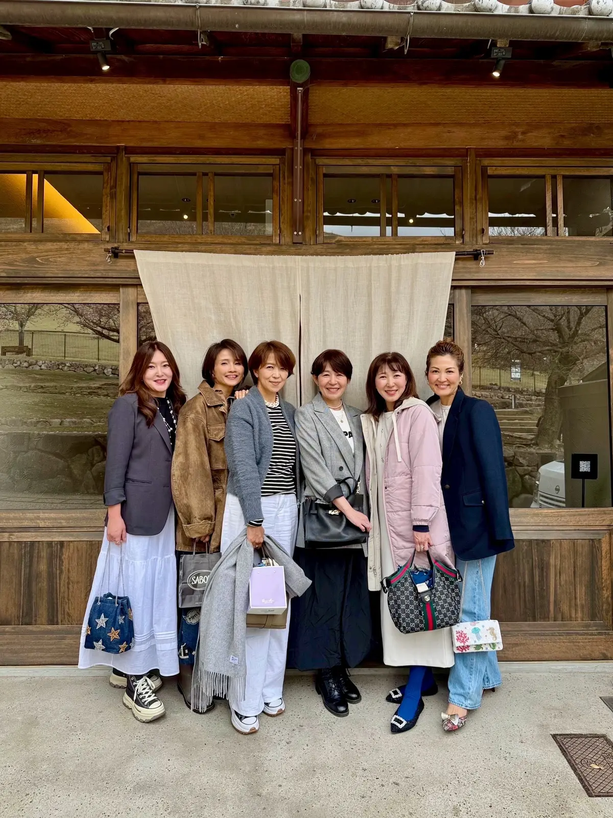 奈良　若草山　VILLA COMMUNICO　オーベルジュ　アフタヌーンティー　奈良カフェ　UNIQLO ユニクロ　ジャケットコーデ　50代コーデ　大人カジュアル