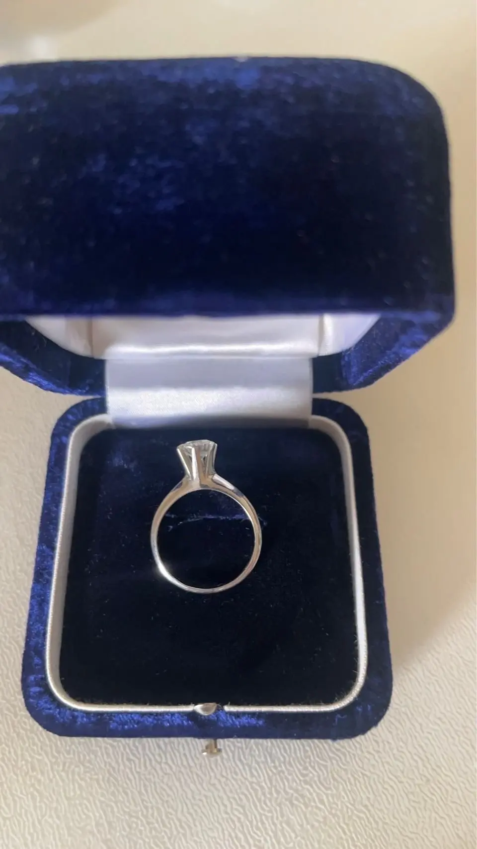 指輪リフォーム。縦爪ダイヤリフォーム。婚約指輪リフォーム。婚約指輪