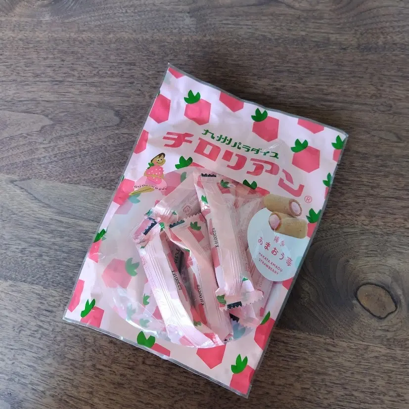 千鳥屋饅頭総本店　チロリアン　博多あまおう苺バージョン