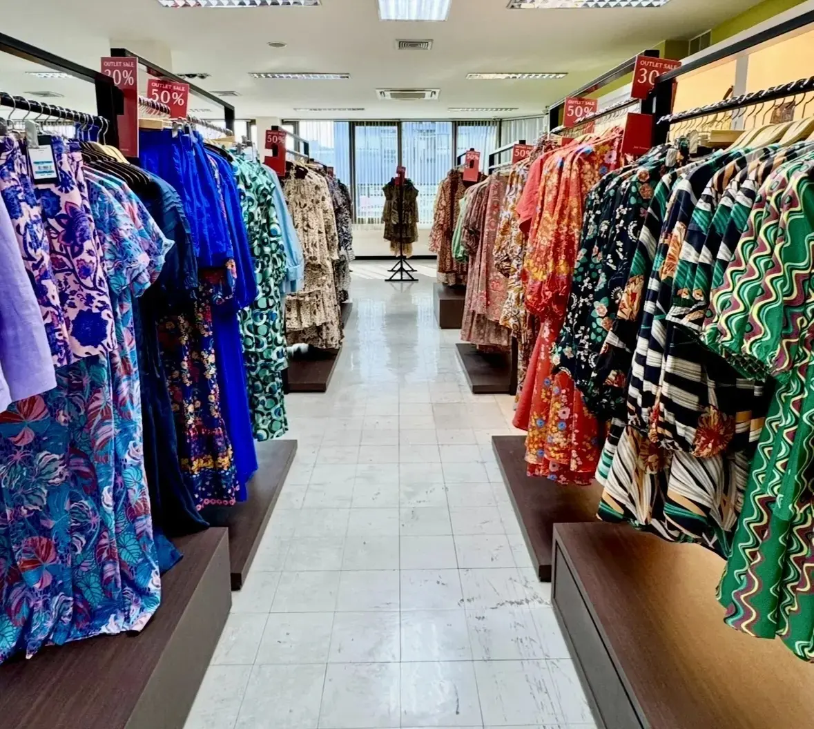 バンコク 高級ブランド ジム・トンプソン 店内 チームJマダムkayoさんブログ 