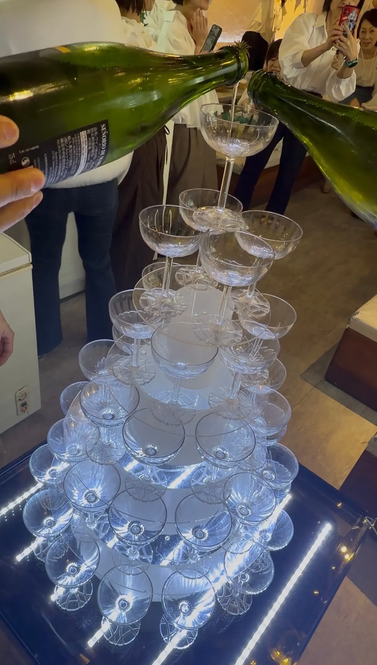 一目惚れのイエローワンピでとあるパーティの画像_6