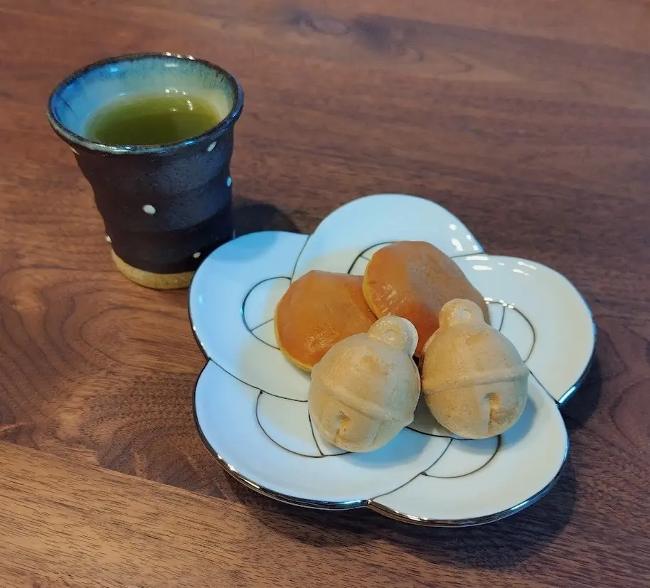 鈴懸　鈴乃最中　鈴乃〇餅