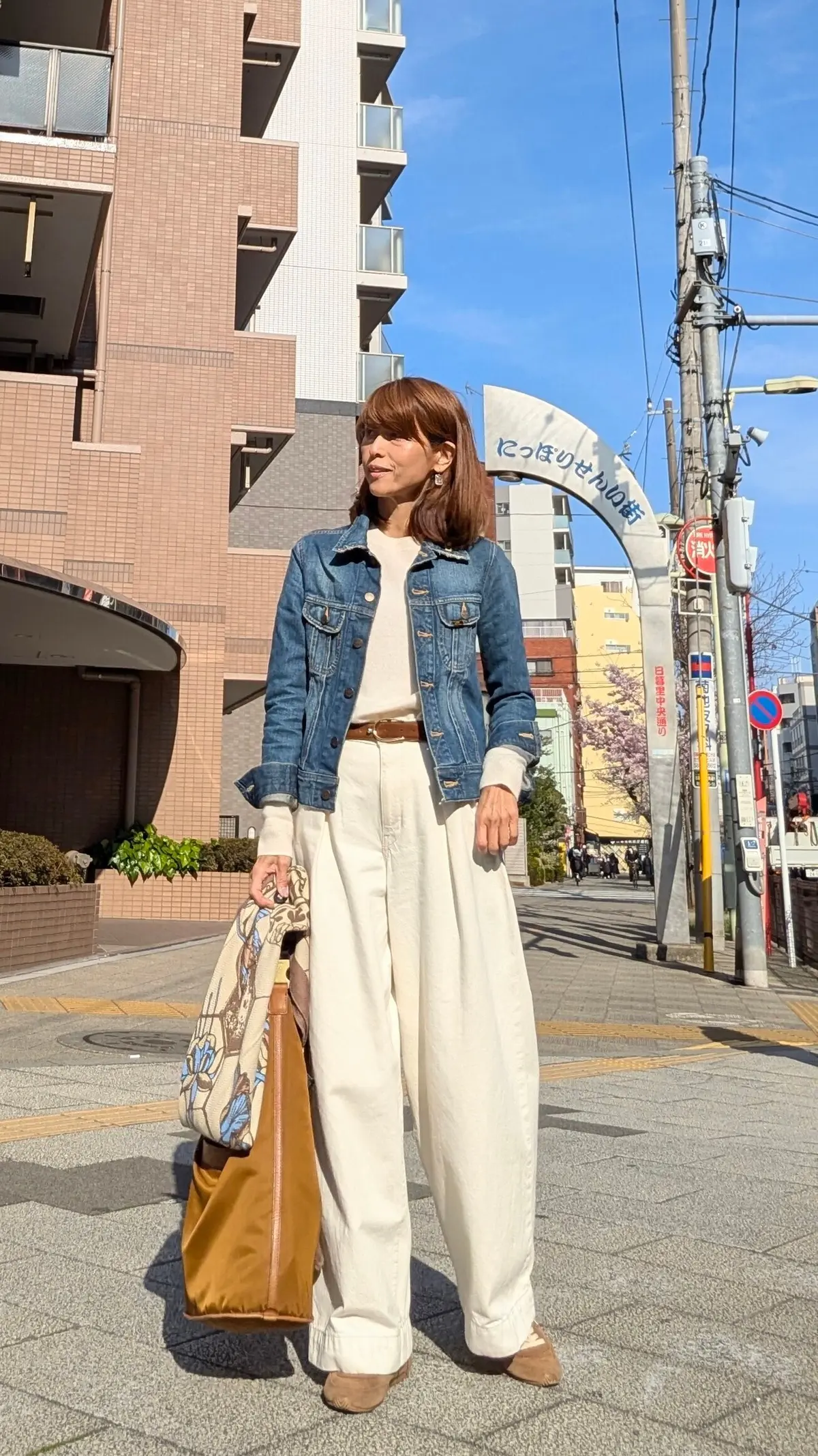 デニムジャケットコーデ