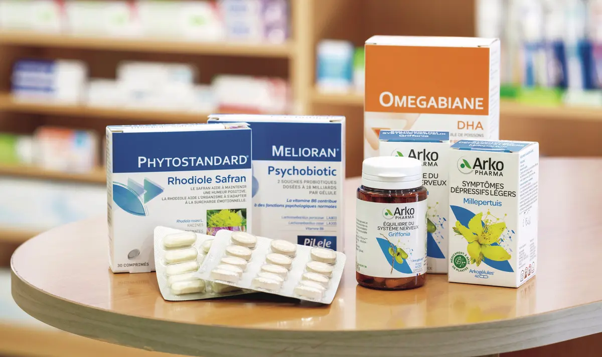 左から整腸剤にロジオルサフランを添加し た体に優しいメンタル調整薬。軽度 の抑うつ用セントジョーンズワー トと神経疲労に効くグリフォニア　楽しく軽やかに、ゆらぎと向き合うヒントがここに。なぜパリマダムは、更年期に悩みすぎないのか？