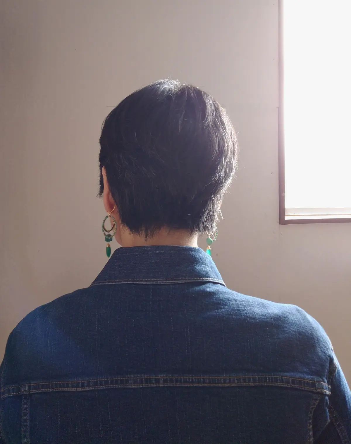 ヘアドネーション後のベリーショート後ろ