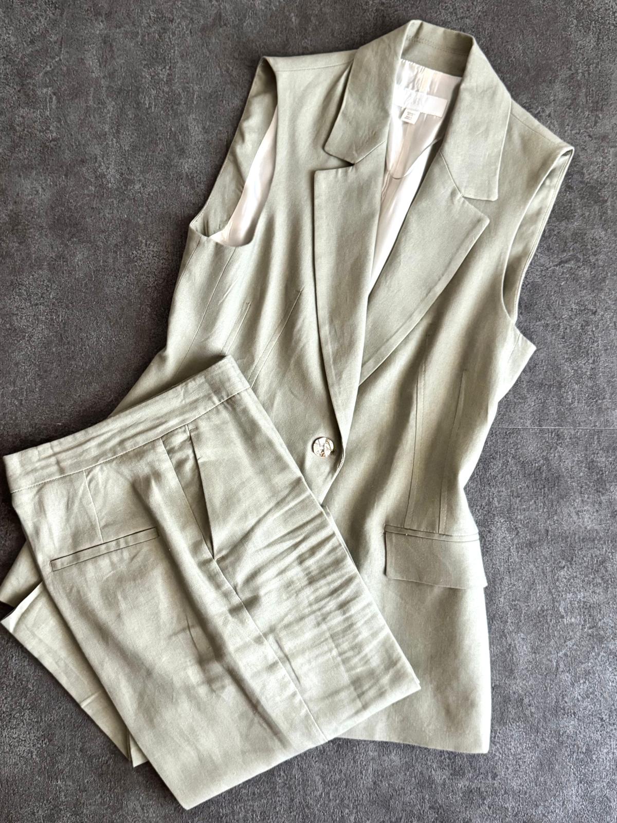 50代のZARA】リネンセットアップで完成する爽やかで上品なスタイル