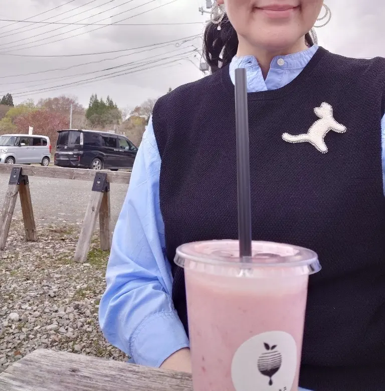 田沢湖・ひなたエキスの外にて