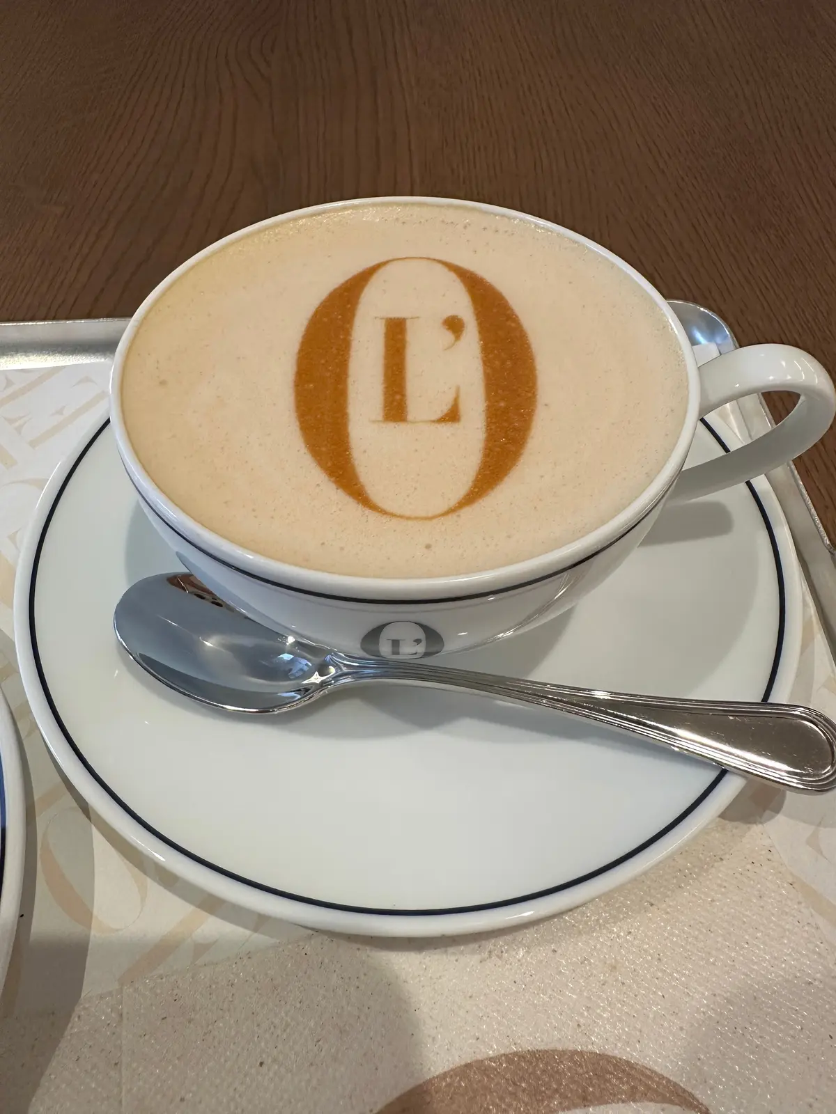 L'OFFICIEL COFFEE　フランス　ファッション誌　世界初　芦沢啓治　コンセプトカフェ