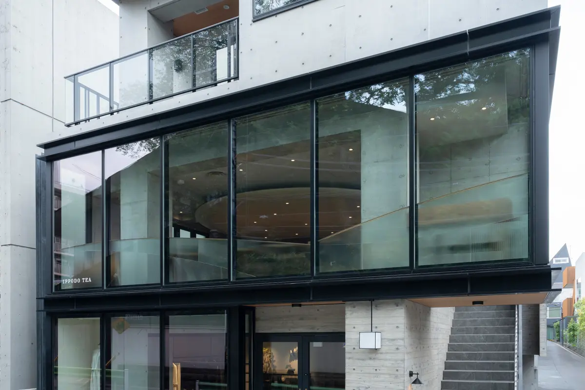 表参道 一保堂青山店 外観 名建築カフェ