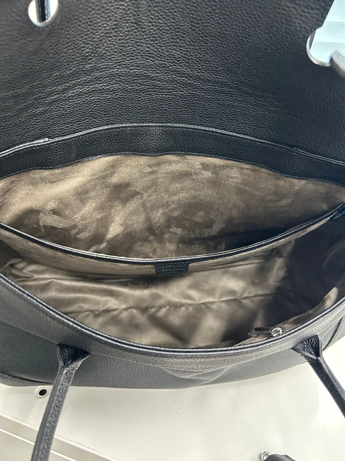 ペッレモルビダのバッグの中。エクラ編集部員の偏愛名品図鑑 