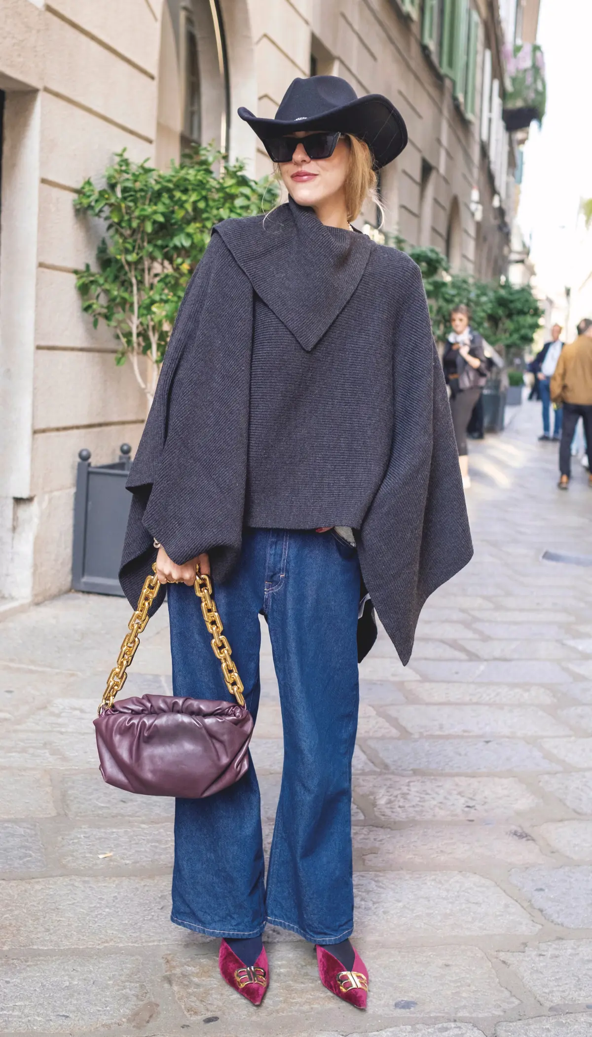 ミラノマダムの「デニムコーデ」【海外ファッションSNAP】レベッカ（スタイリスト）／ミラノ