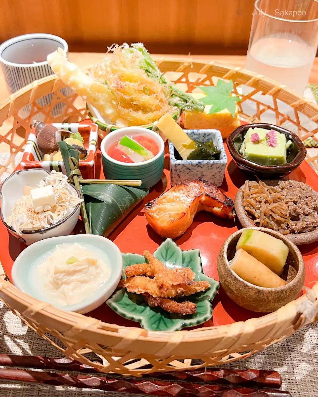 横浜