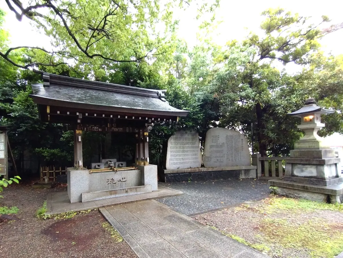 自動水栓式の手水所