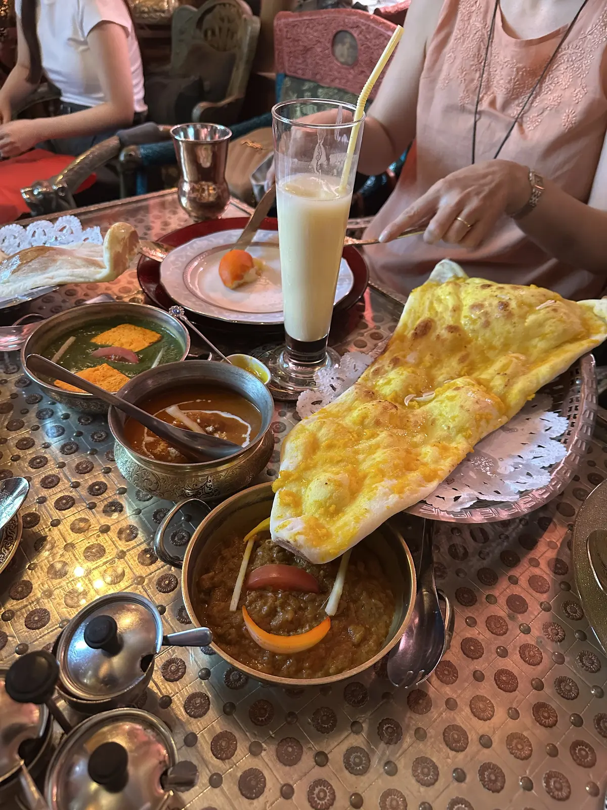 豪華絢爛、クセ強めなインド料理店で女子会の画像_12