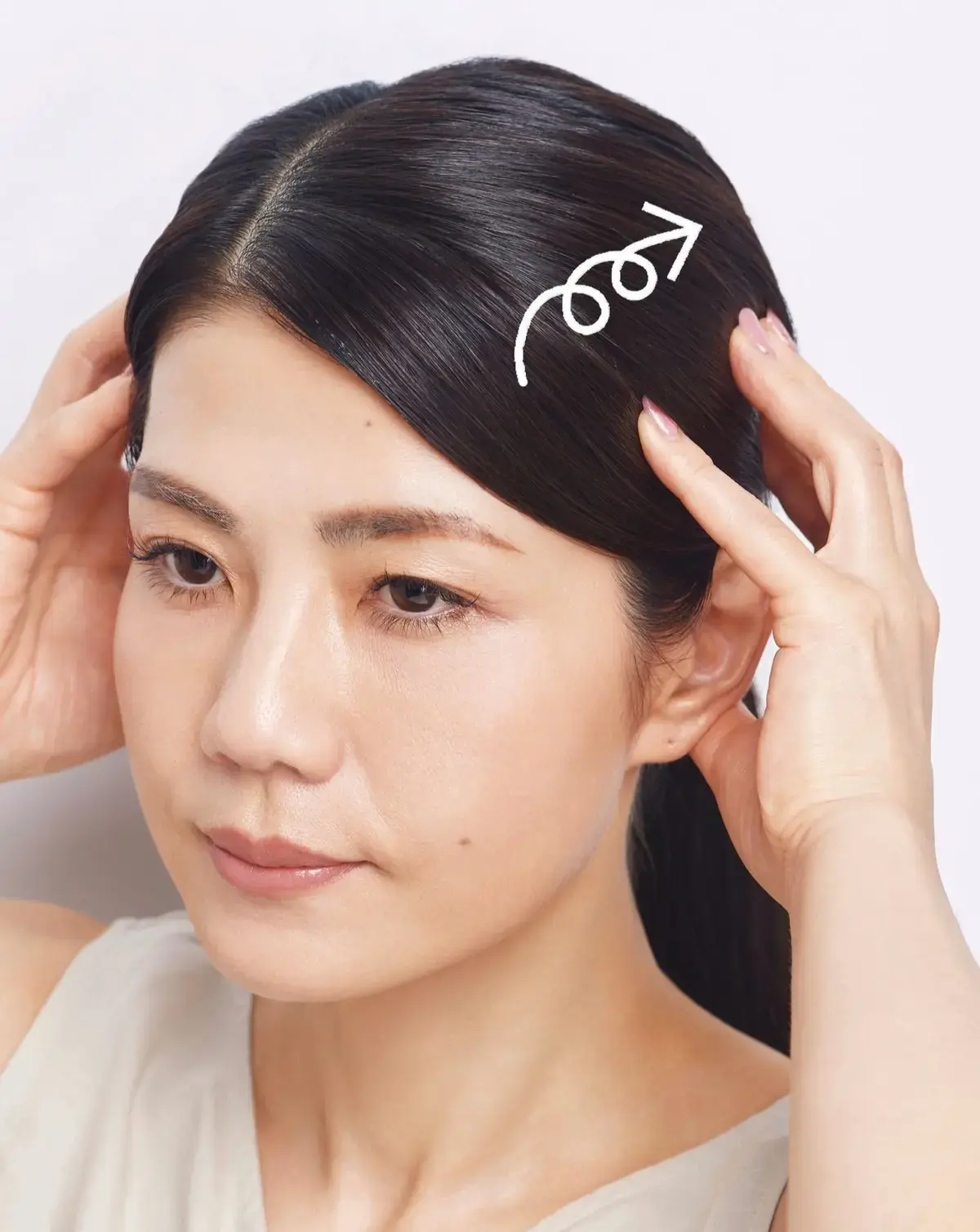 毎日5分でたるみを改善！ 側頭部の「頭皮ほぐし」マッサージのやり方 【“夏だるみ”引き上げ大作戦】