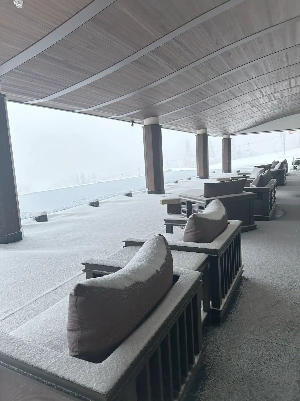 客室露天風呂付きのお部屋で、スキーをするの画像_3