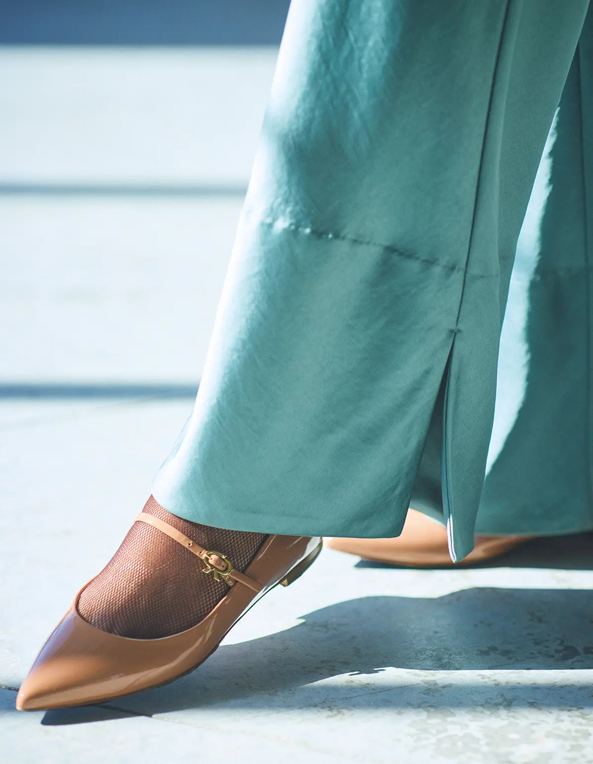 ”ネットタイツ”でつなぐ足もとのおしゃれ