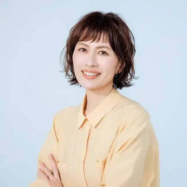 前髪のシルエットを変えて新しい季節に似合う軽やかな印象に