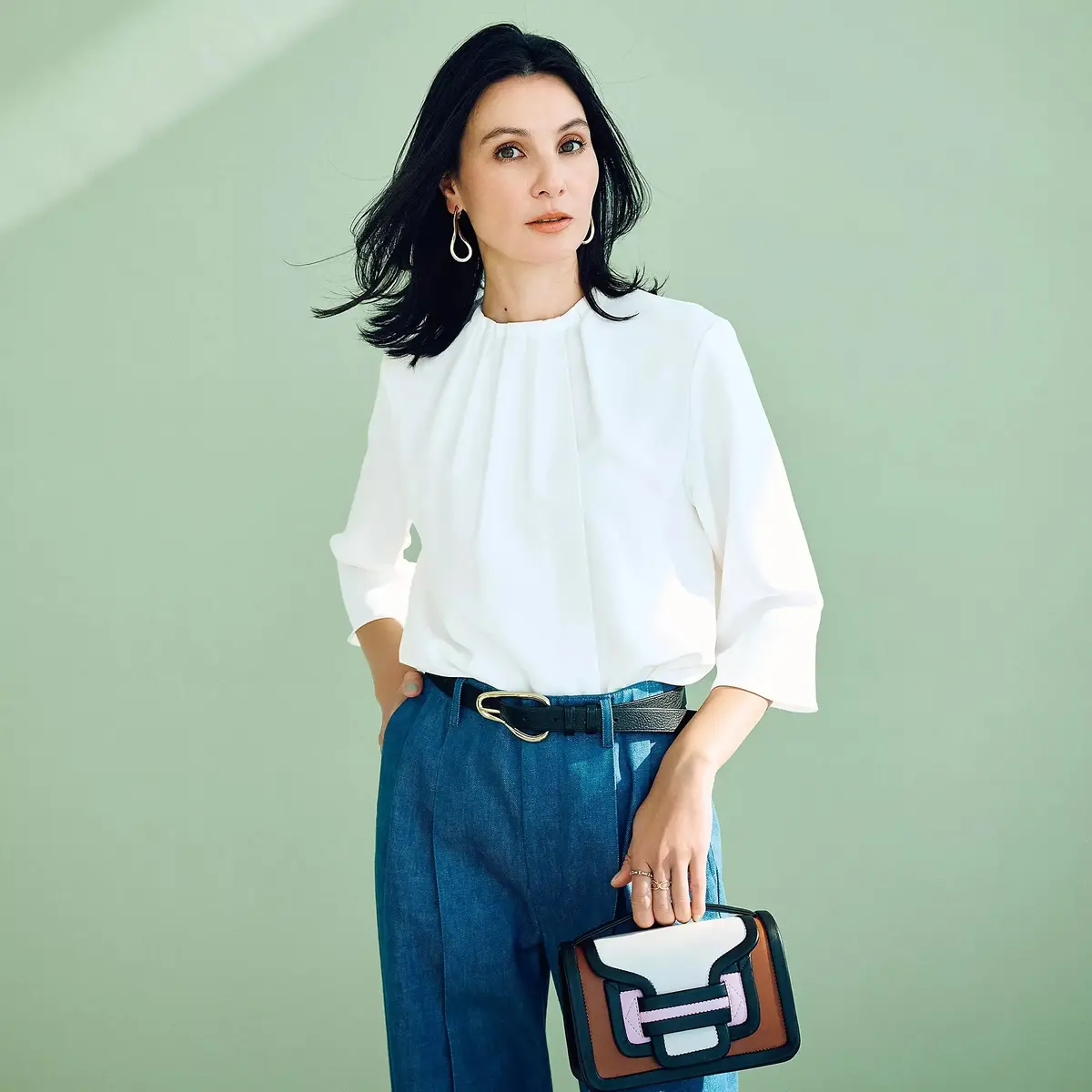 E by éclatの揺れ感ドレープブラウス