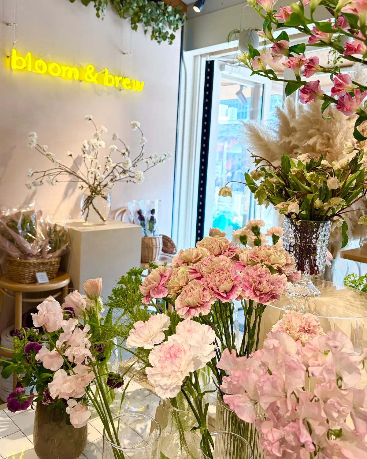 花とスイーツに囲まれた静かな贅沢💐🍓✨の画像_8