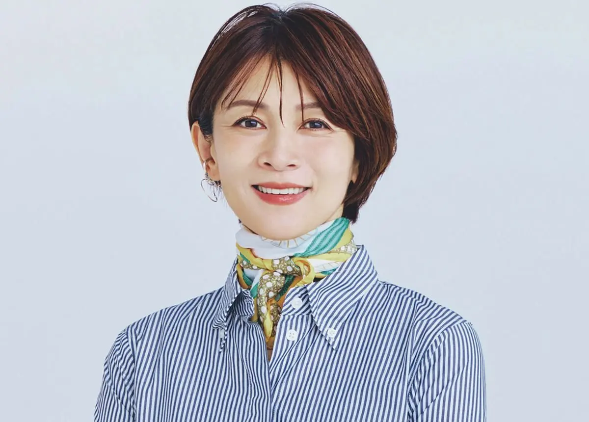内村舞子さん （ 51歳・表情筋トレーナー）