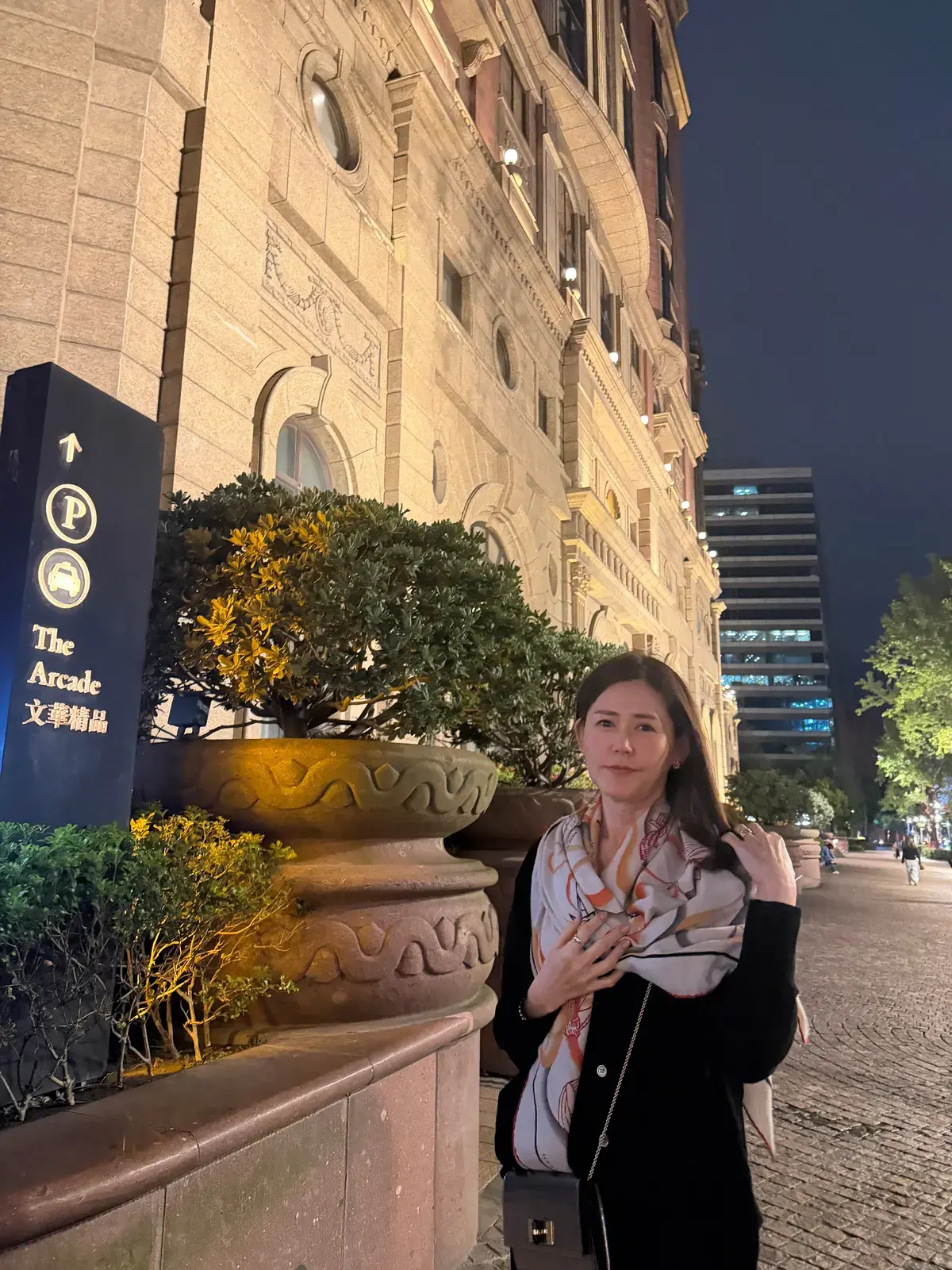 ストール　旅行コーデ　春コーデ