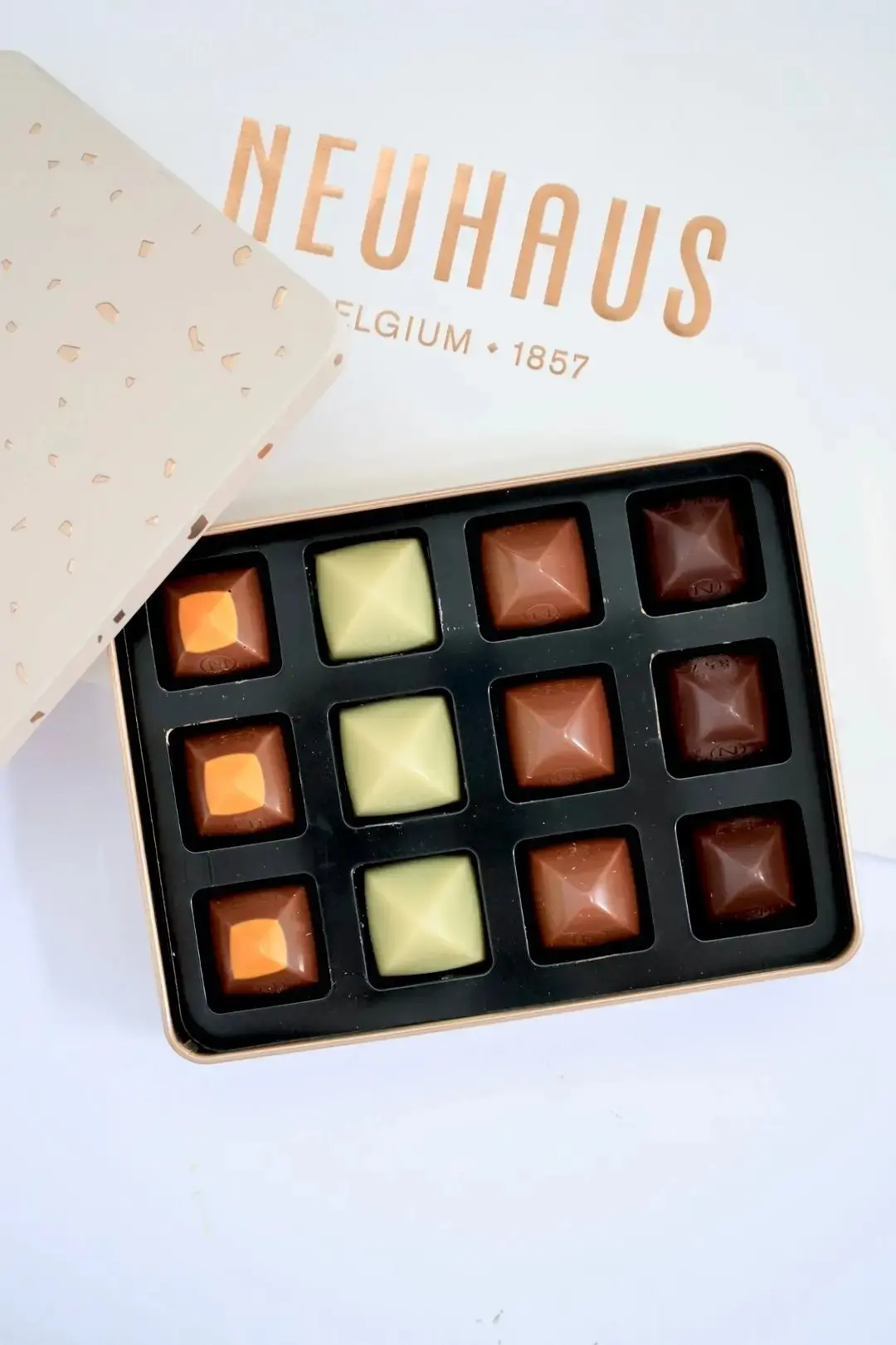 NEUHAUS ノイハウス