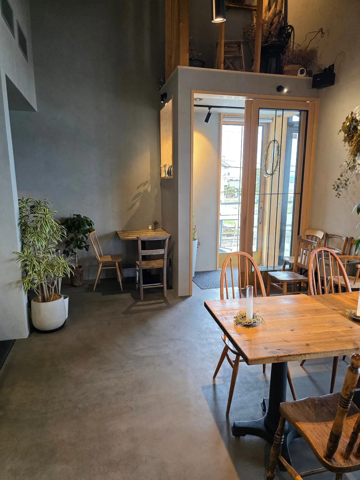 海辺の素敵なカフェでランチの画像_7