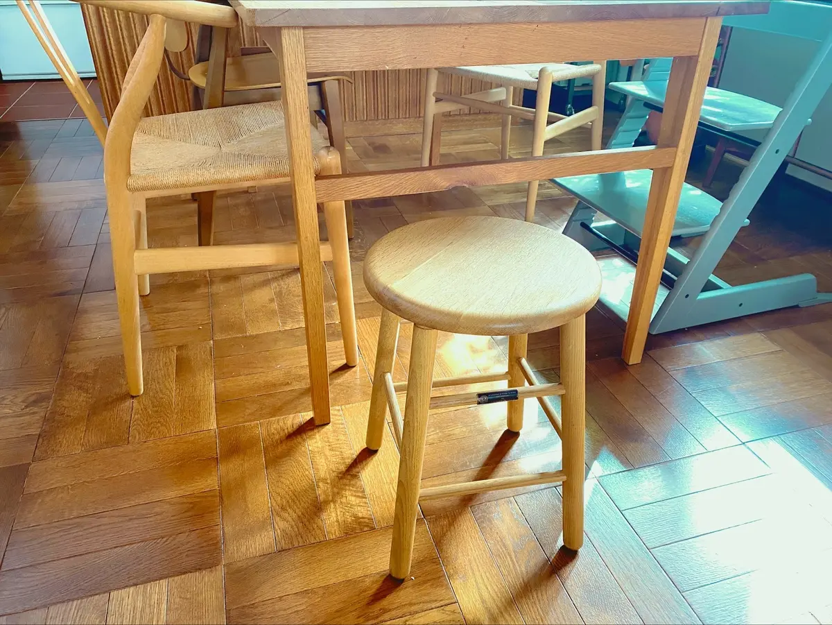 モーブレーワークス スツール ダイニングチェアとして利用 インテリア エクラ編集部員の偏愛名品図鑑