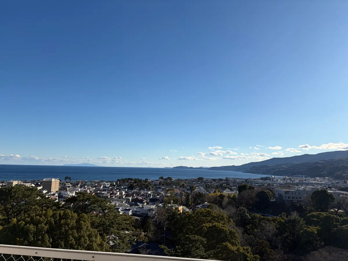 冬旅　小田原梅まつり　日帰り温泉　おさんぽ　おでかけ　日帰り旅行　足湯　小田原　小田原城ミナカ小田原　展望足湯庭園　鈴廣　小田原みやげ　小田原ロール　湘南プリン　鯵の唐揚げ　小田原城最中