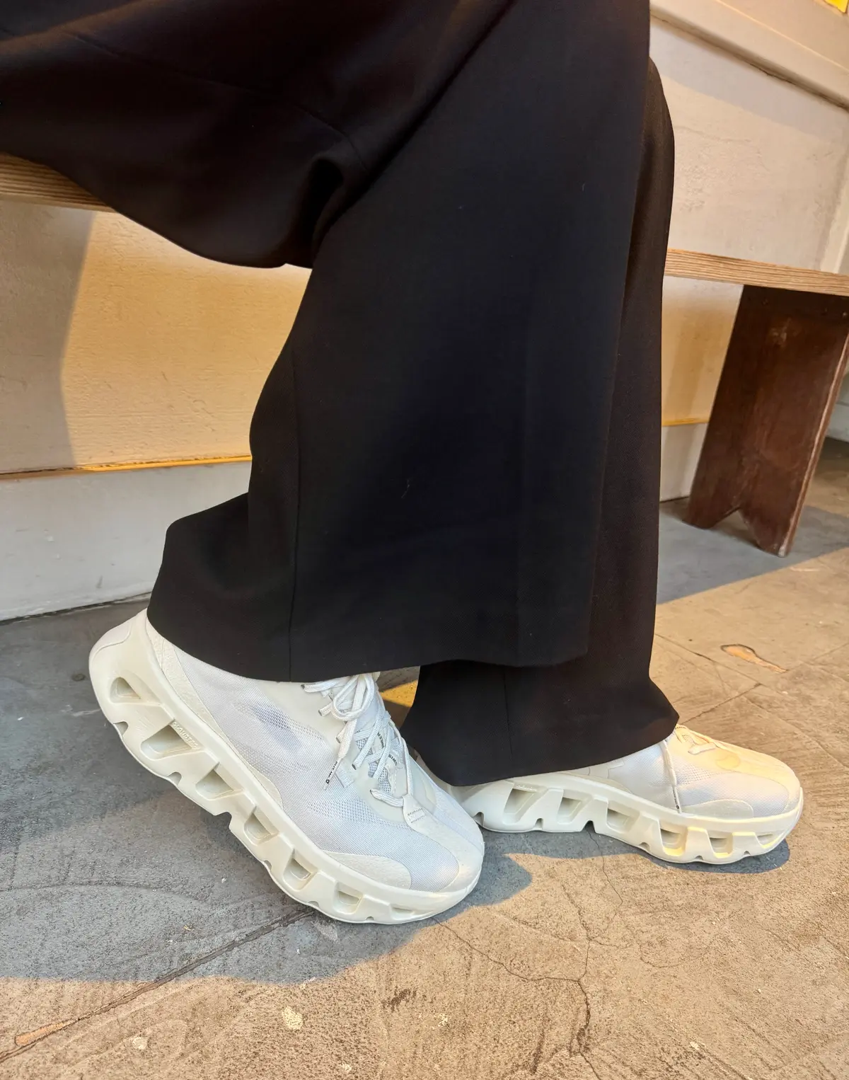 On　Kith　K-Tech 1　スニーカー