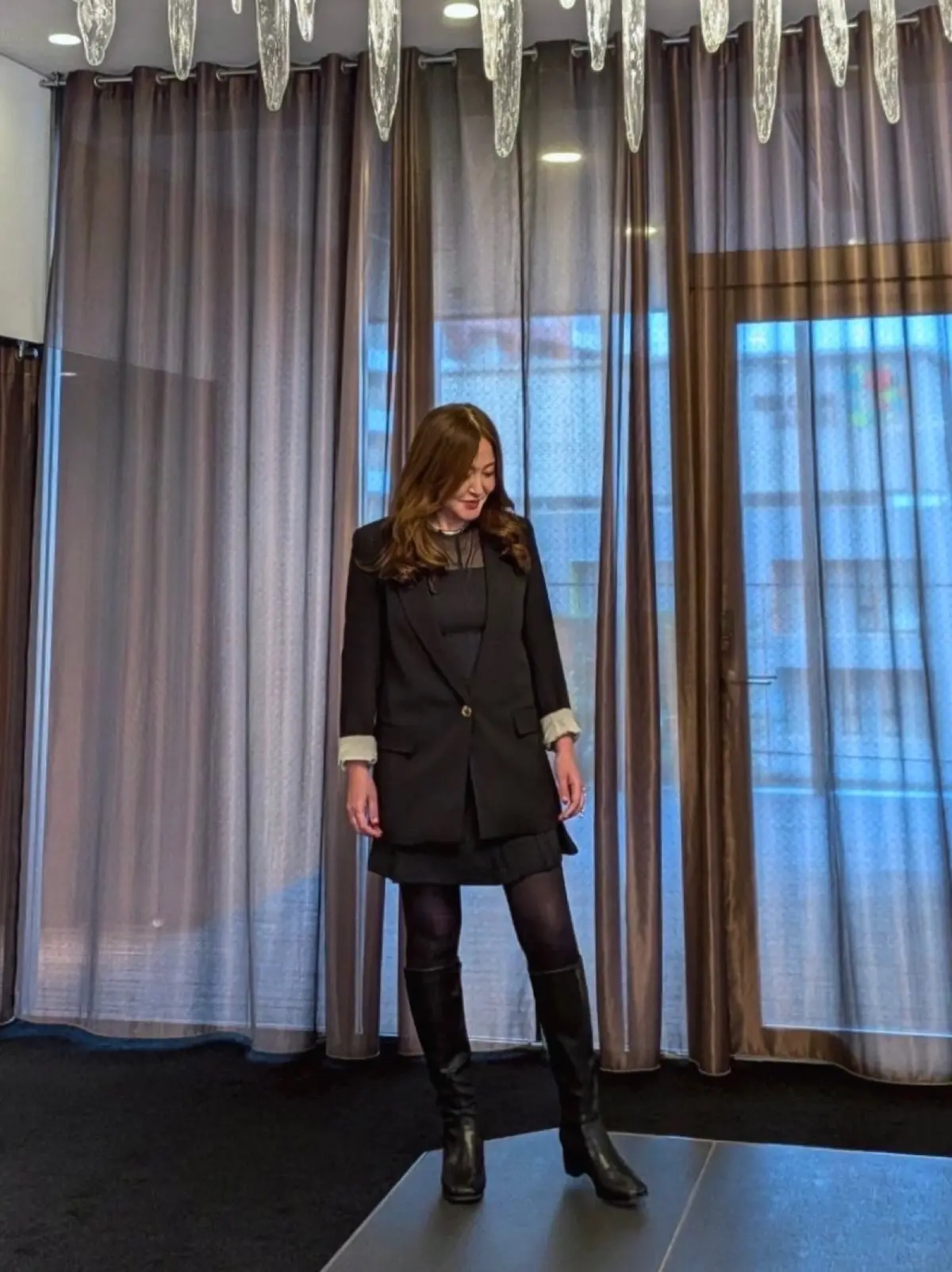 ZARA GU ジャケット　ミニスカート　スコート　サイドプリーツスコート　大人コーデ　GUコーデ　ミニ丈コーデ　きれいめカジュアル　ブラックコーデ　ジャケットコーデ　50代コーデ　40代コーデ