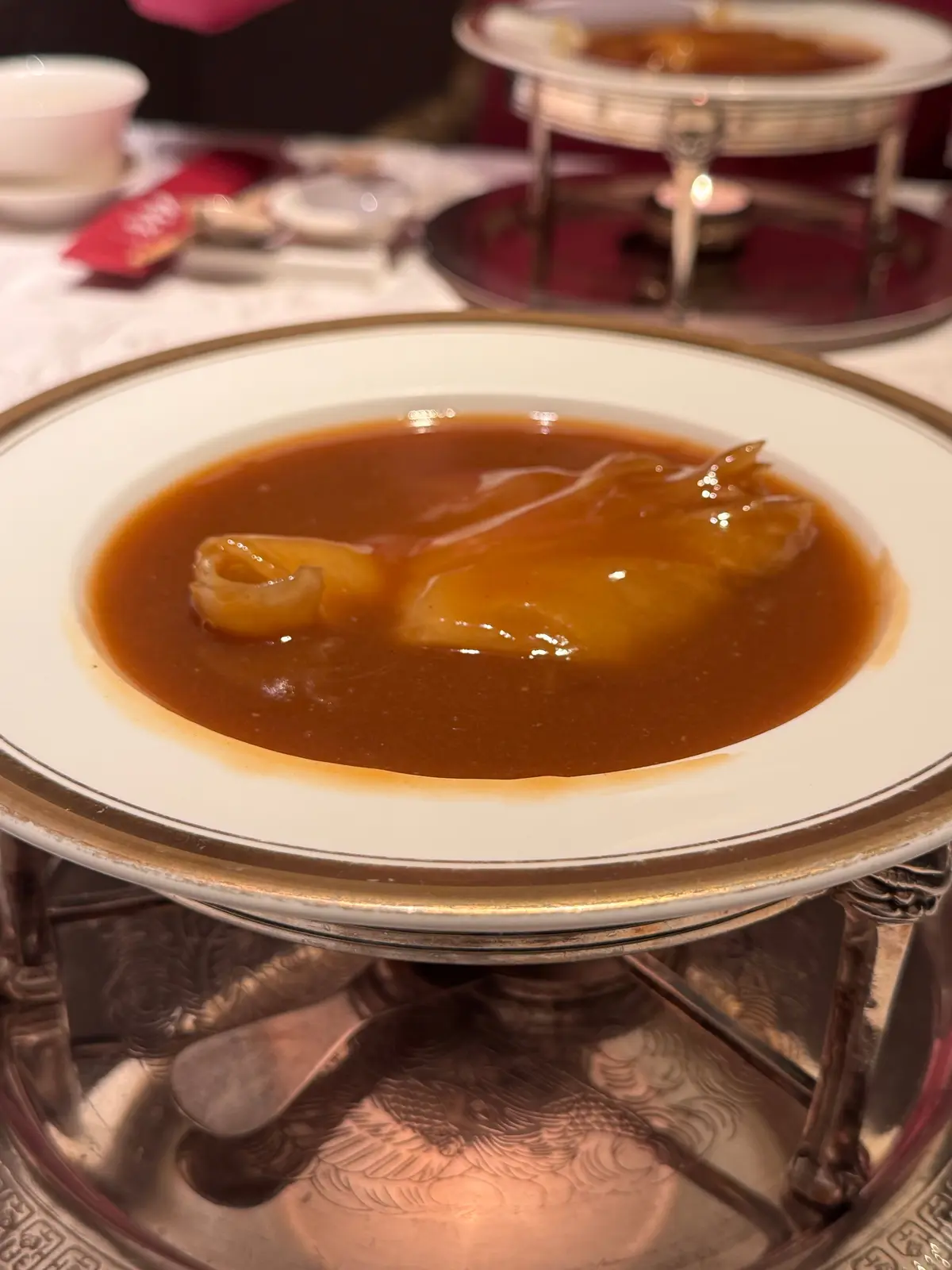 筑紫楼銀座店・ふかひれの姿煮込み