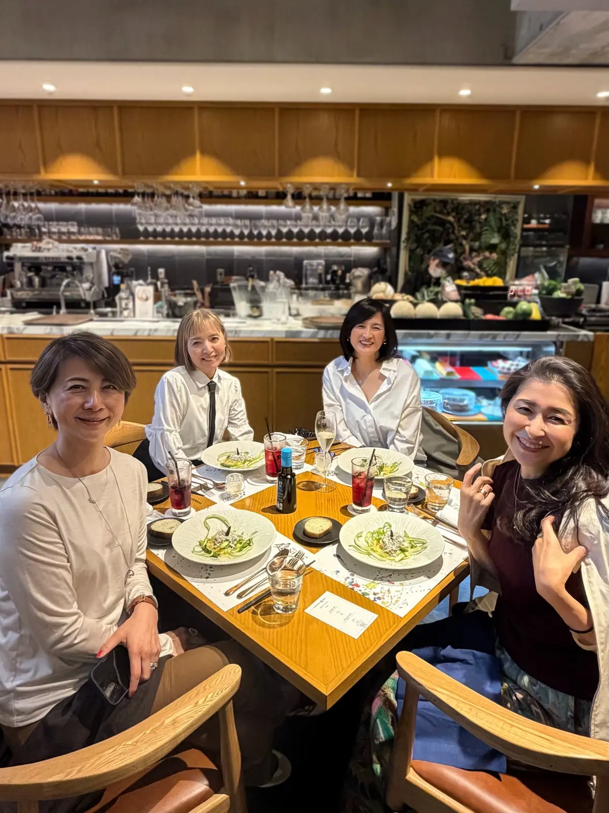 ランチメンバー食事写真