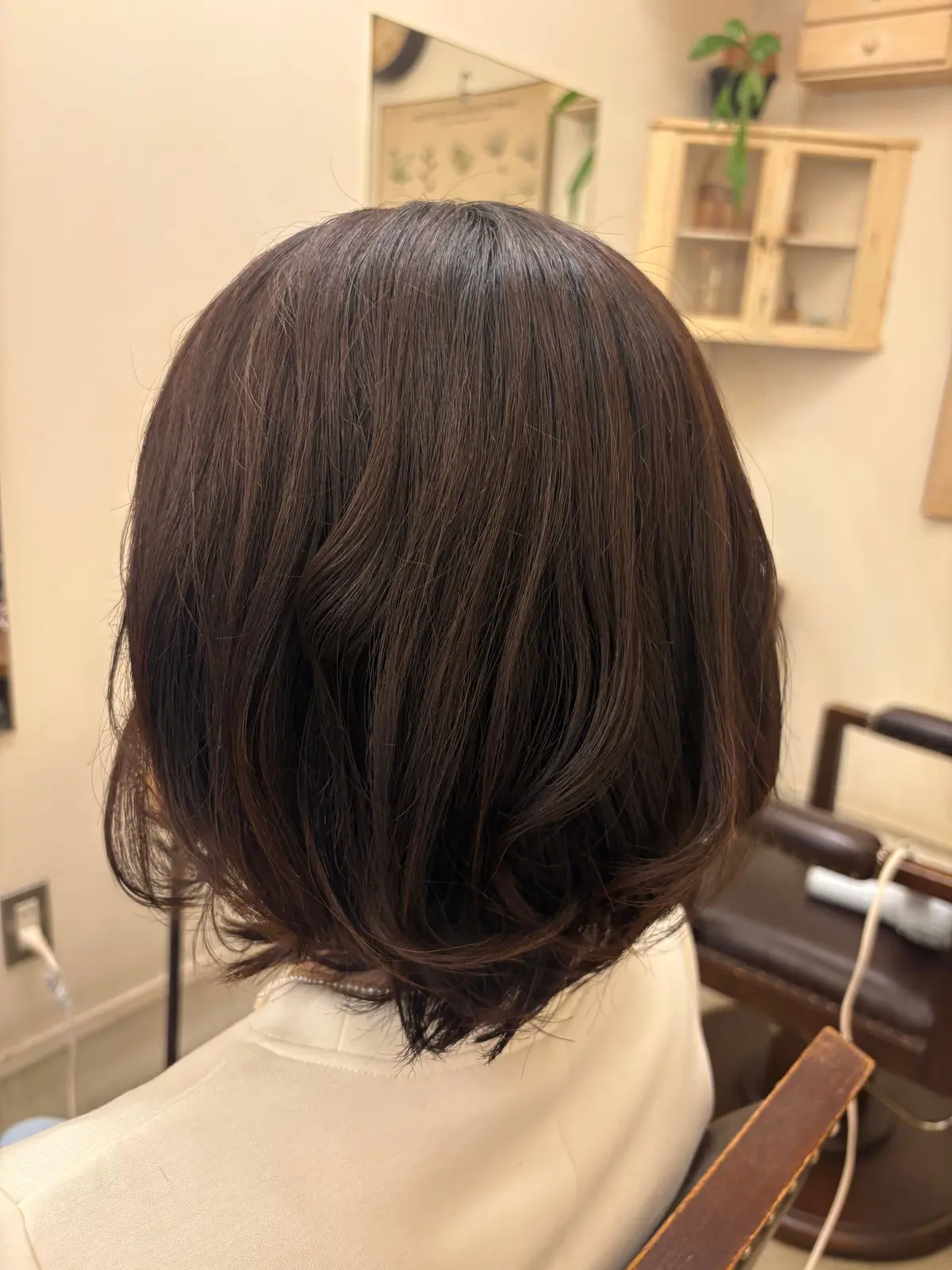 40代ヘアスタイル　ミディアムボブ