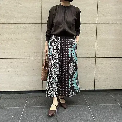 シックに仕上げる大人の柄ミックス