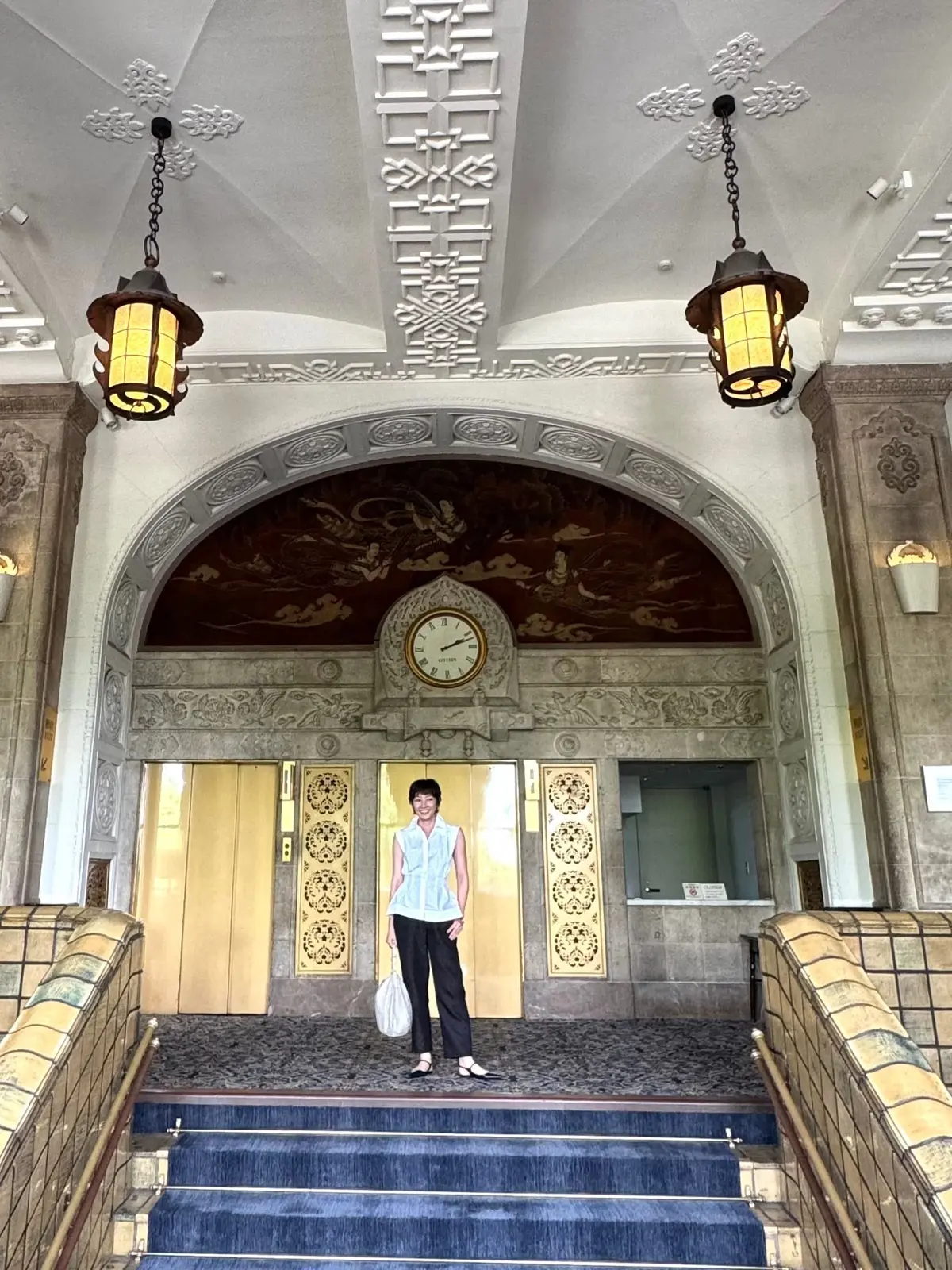 ホテルニューグランド 本館 大階段 03