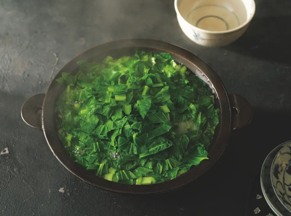 緑の野菜の養生鍋　料理家　ウー・ウェンさんのいたわり鍋