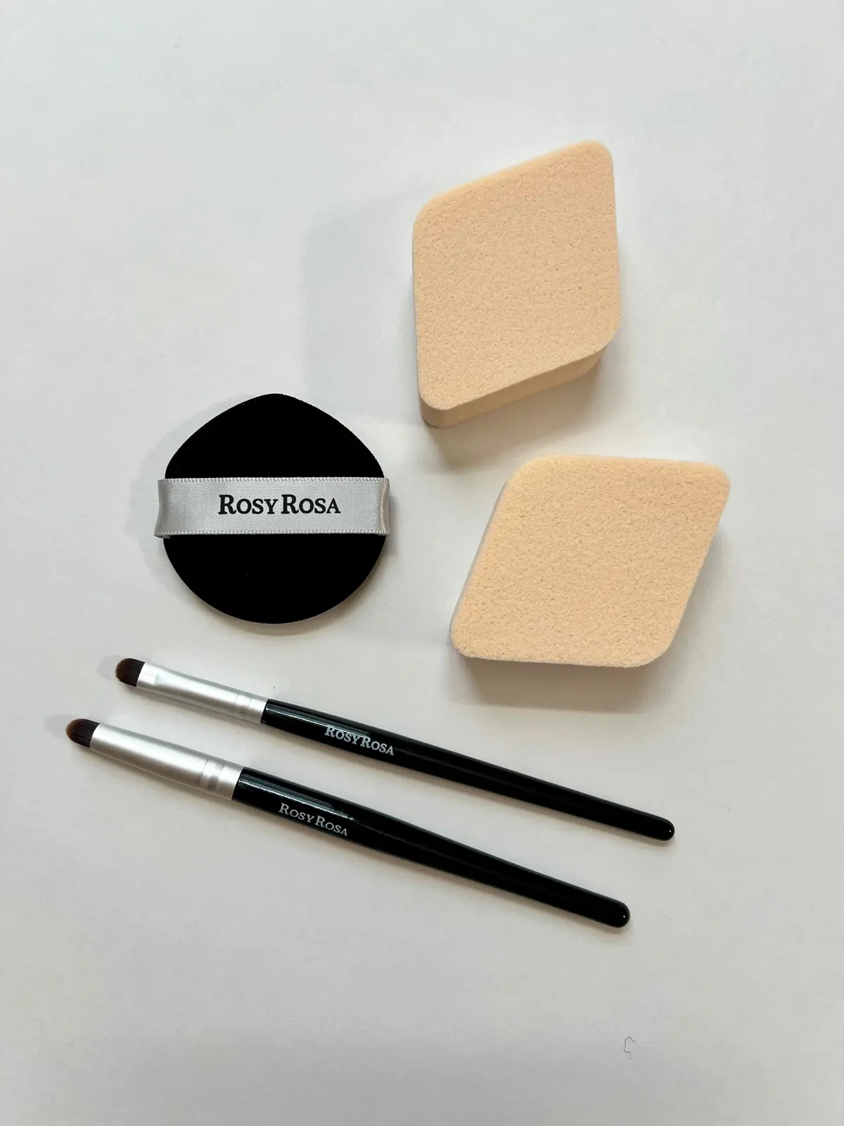 ロージーローザで春支度、メイク道具をアッの画像_1