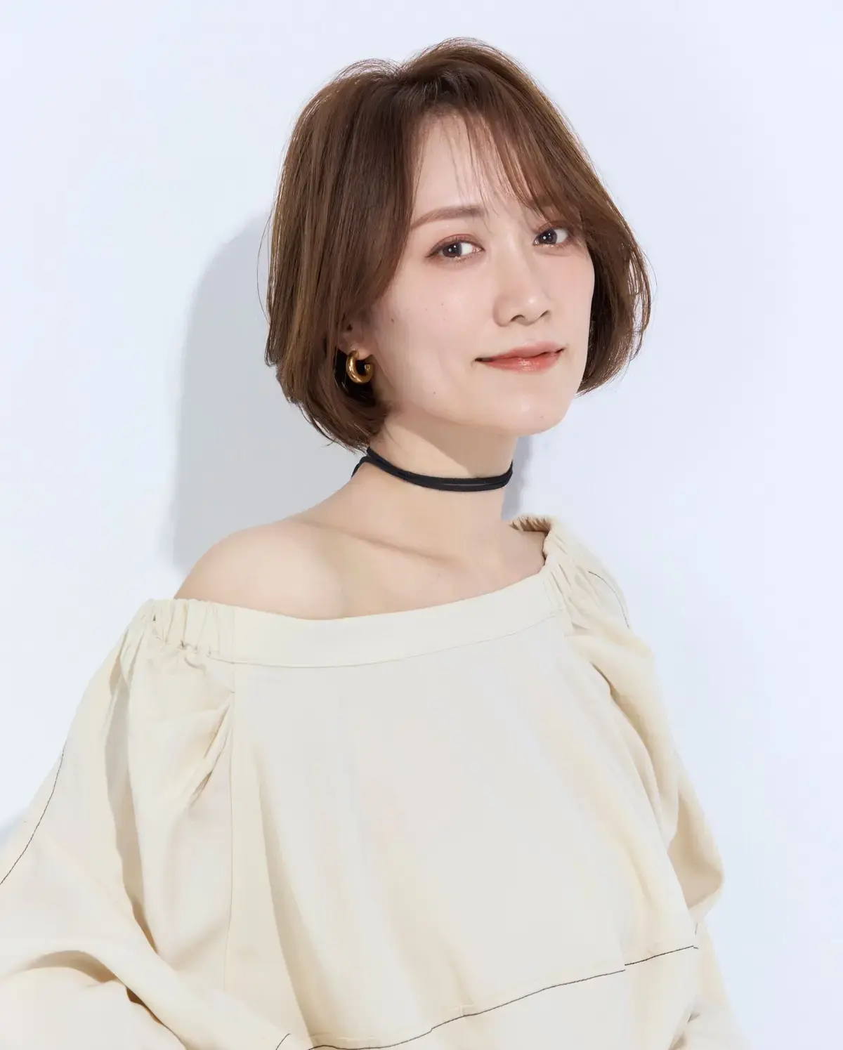 白髪を隠すより、明るくおしゃれに！50代に似合う「今どきヘアカラー」4選