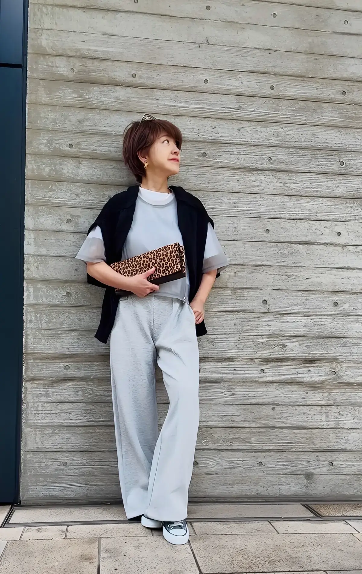 ユニクロシー　Tシャツ　パンツ　春コーデ