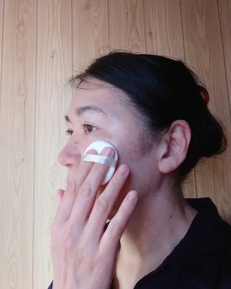 無印良品クッションファンデでメイクする私