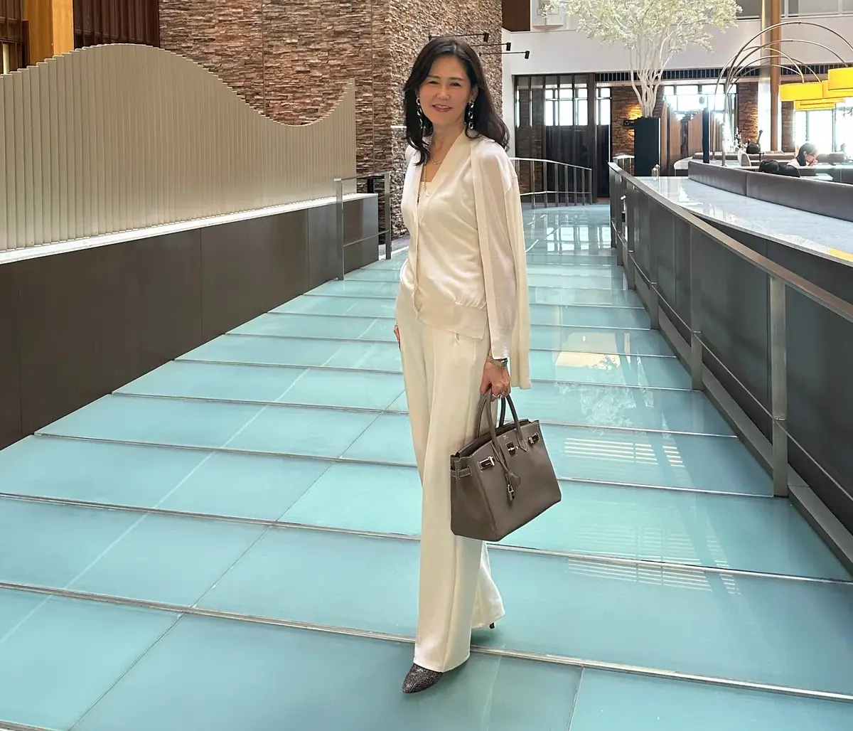 オールホワイトコーデ