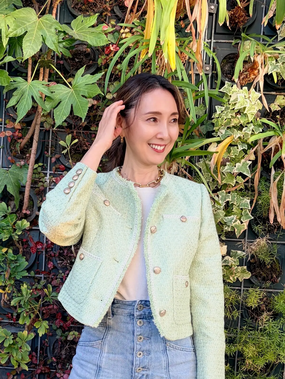 春らしい“デニム×ジャケット”でアラフィの画像_12