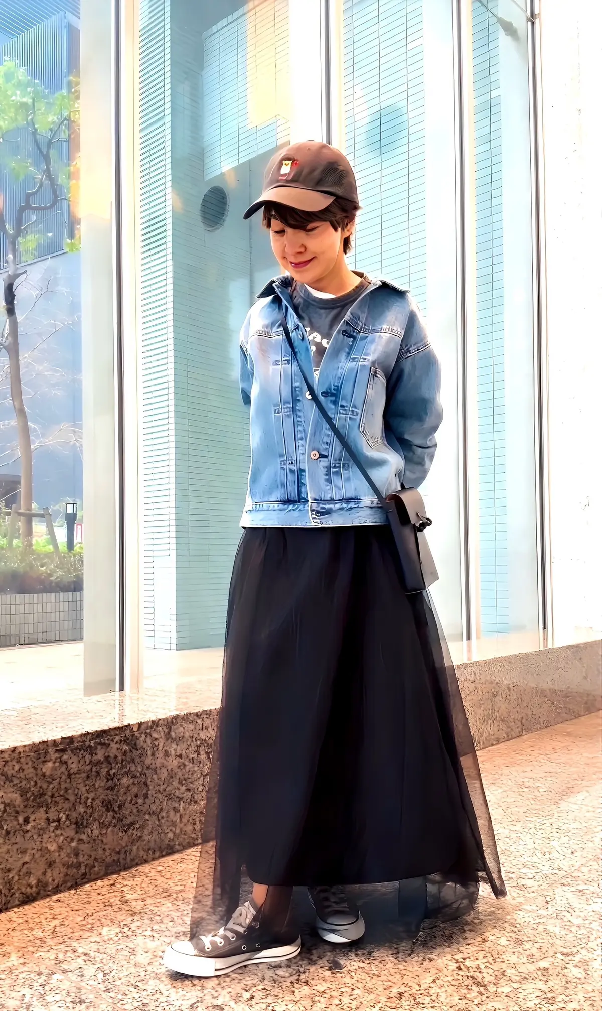 肌寒い春の日におすすめの大人レイヤードスの画像_3