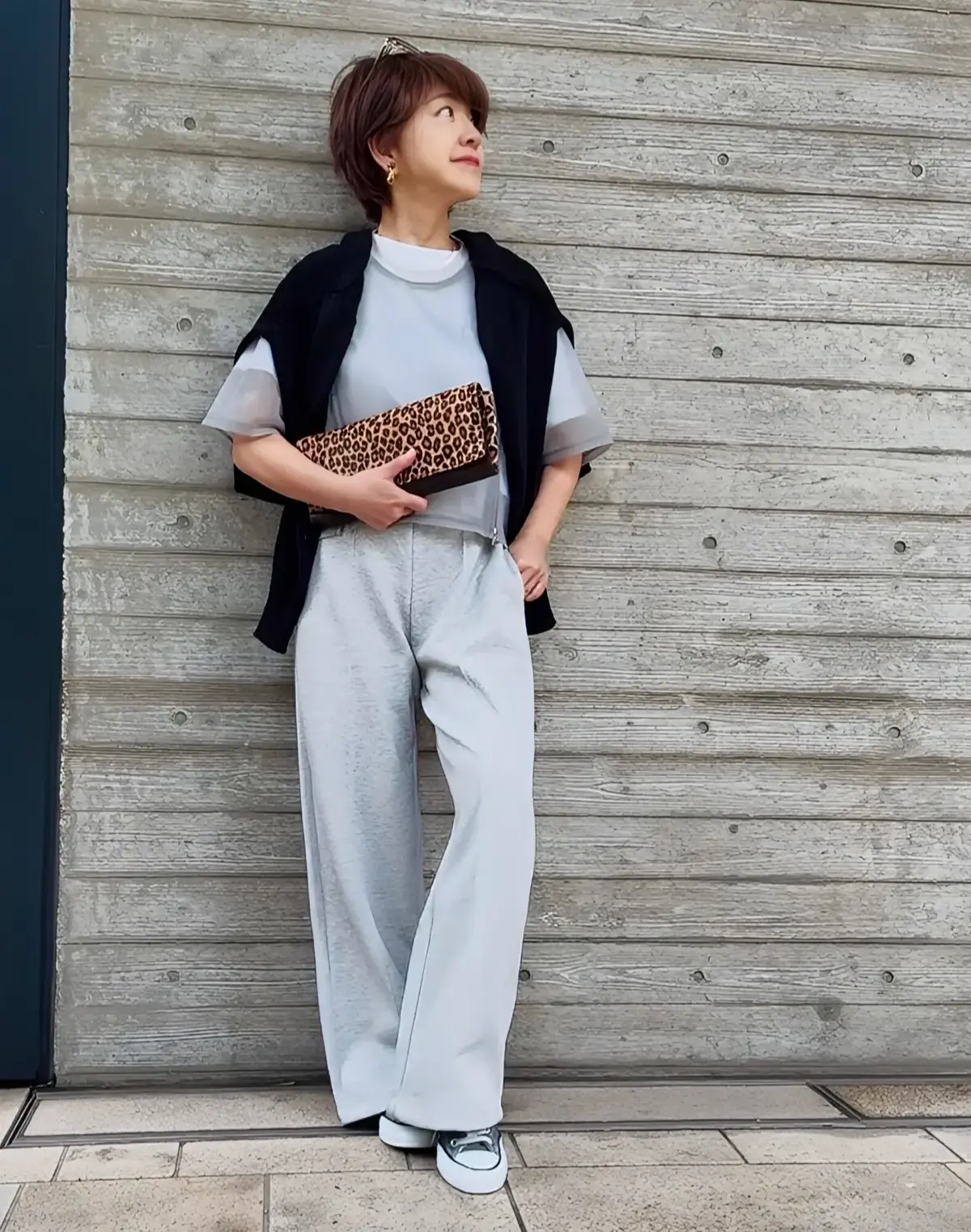 黒のカーディガン×パンツコーデ　春コーデ