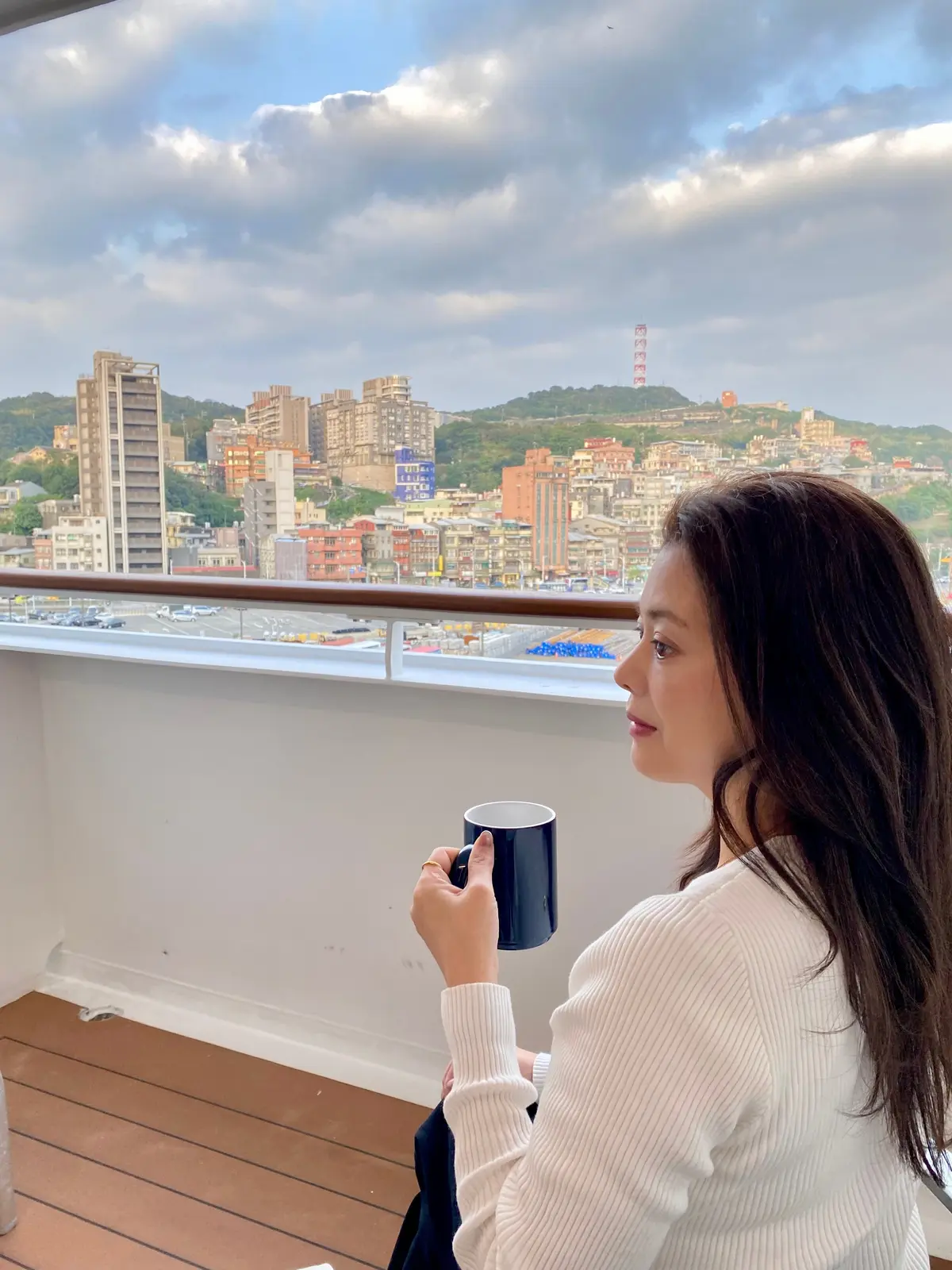 MSCベリッシマ バルコニー 朝の景色 船内時間 大人のクルーズ コーヒータイム