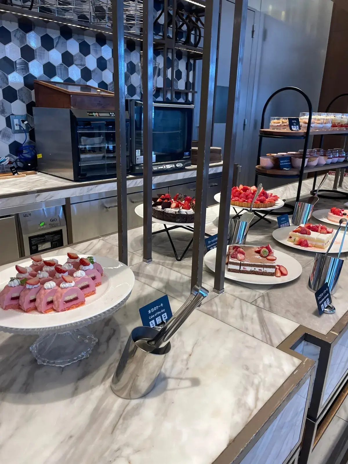 ヒルトン東京お台場 ミート＆ストロベリービュッフェ