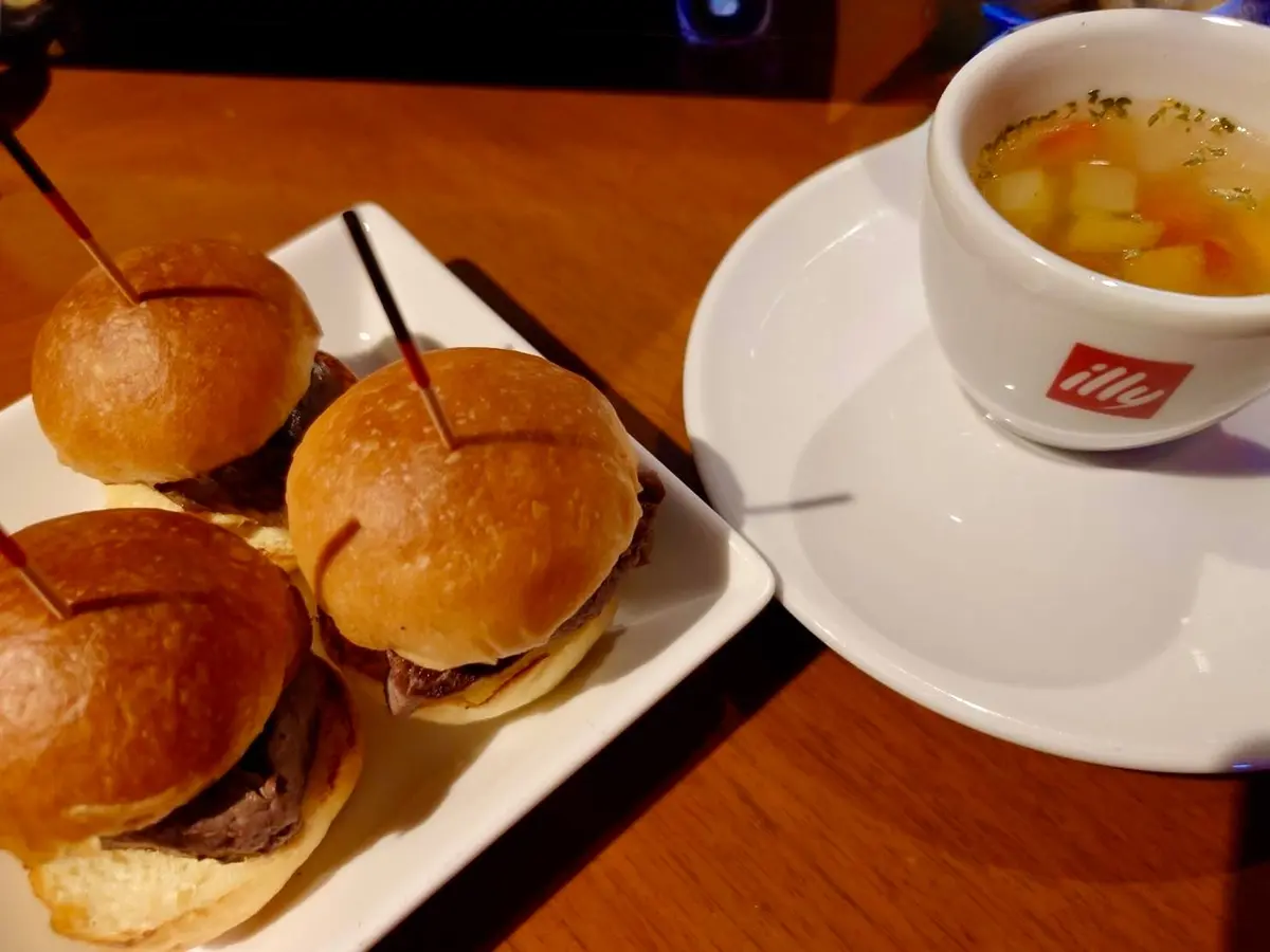 モーニング　朝食　breakfast cafe カフェ フィンガーフード　finger food