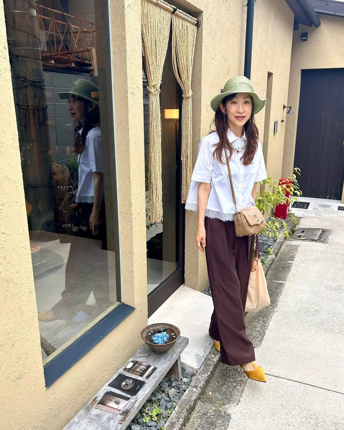 エクラの白シャツコーデをお手本に！盛りだの画像_2
